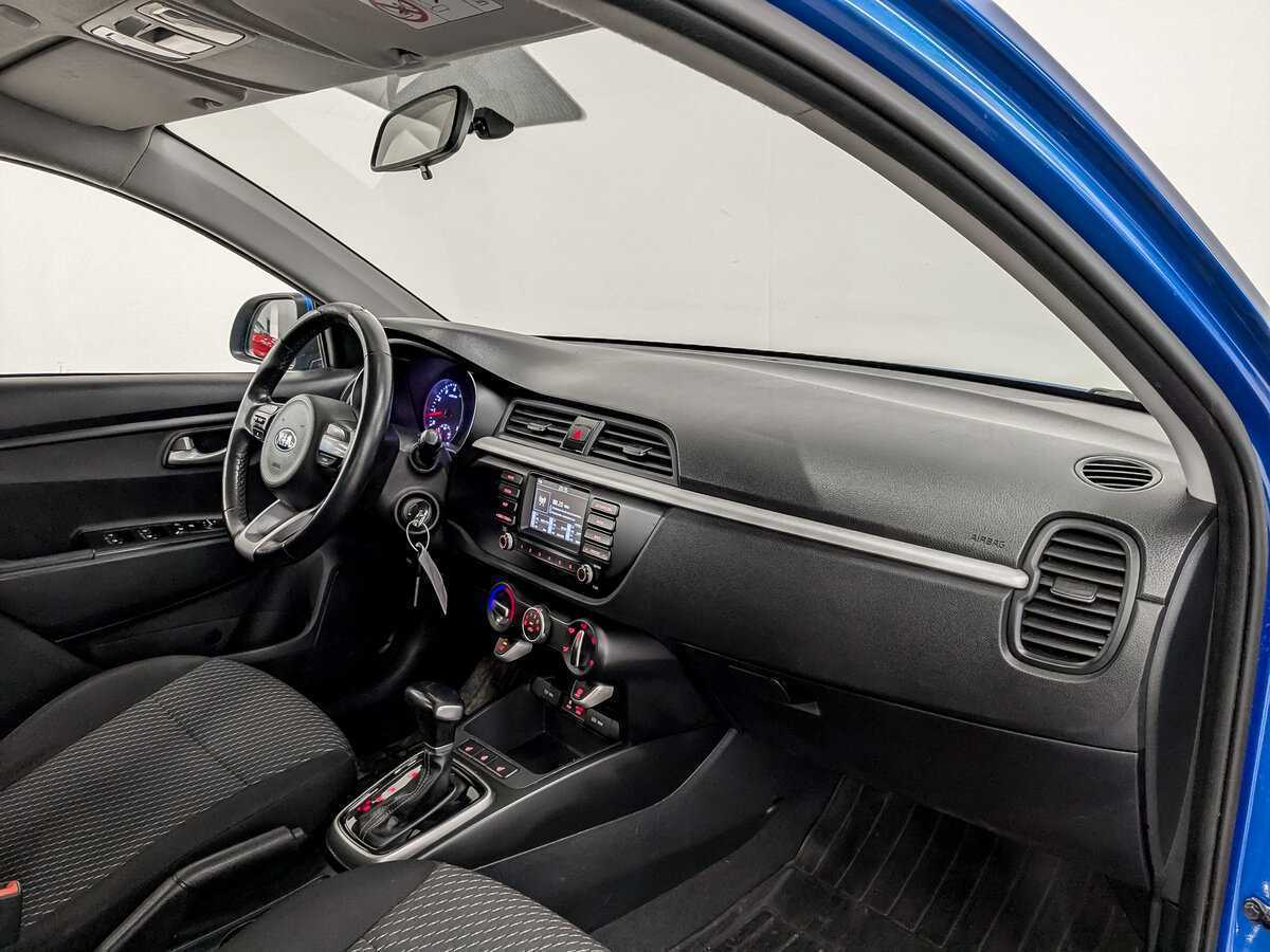 Kia Rio X-Line, 2020 Фото №11