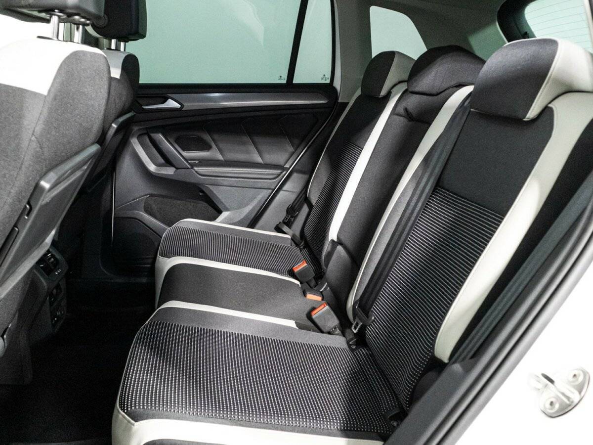 Volkswagen Tiguan, 2019 Фото №10