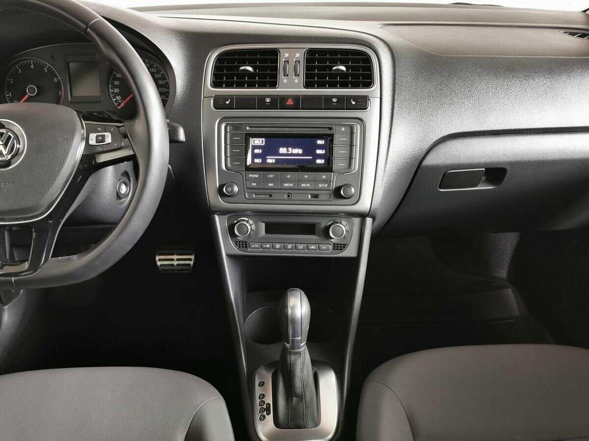 Volkswagen Polo, 2016 Фото №11
