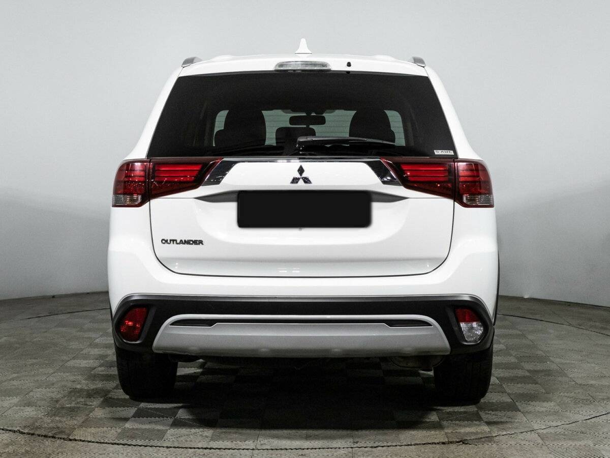 Mitsubishi Outlander, 2021 Фото №6