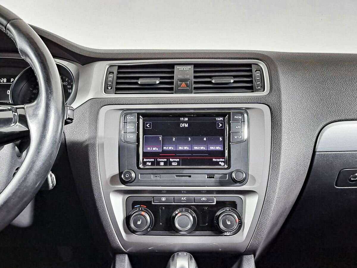 Volkswagen Jetta, 2017 Фото №10