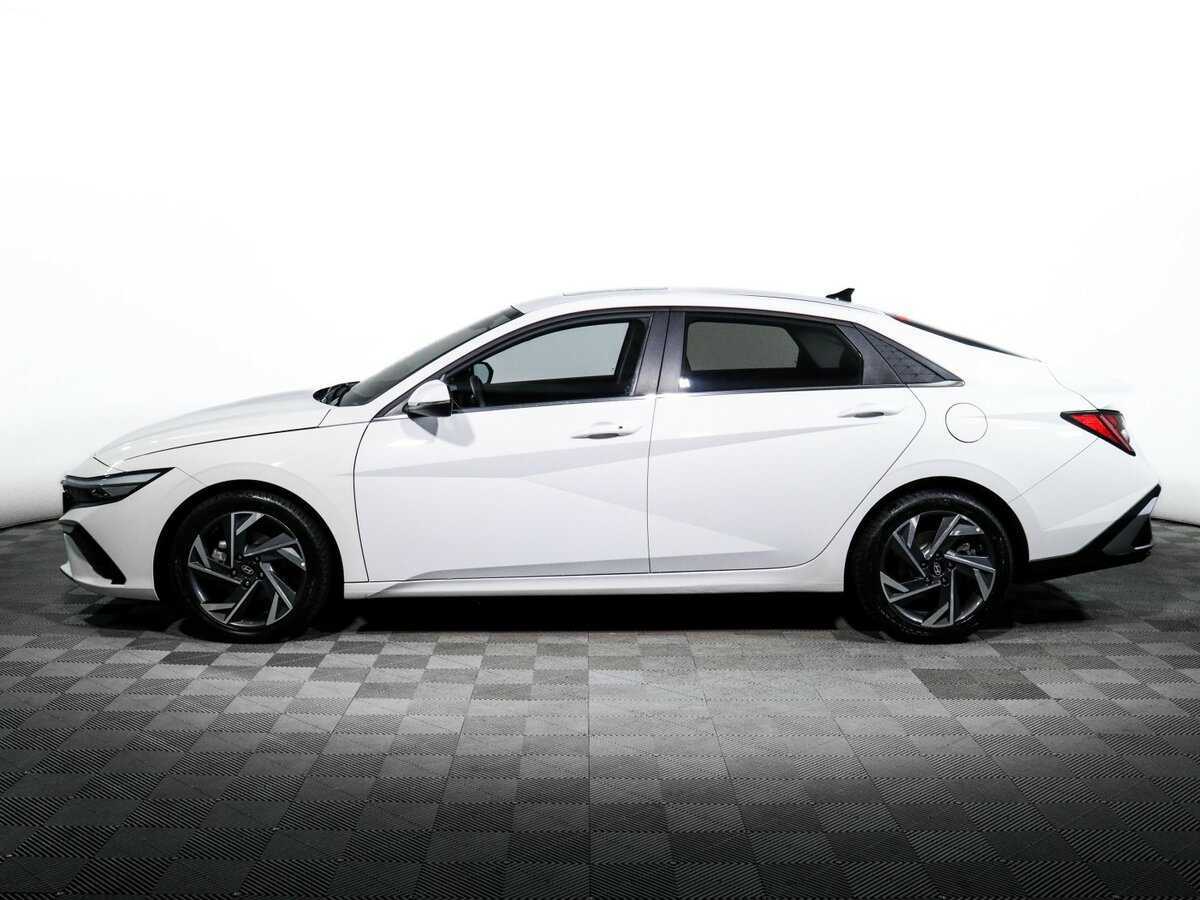Hyundai Elantra, 2023 Фото №8