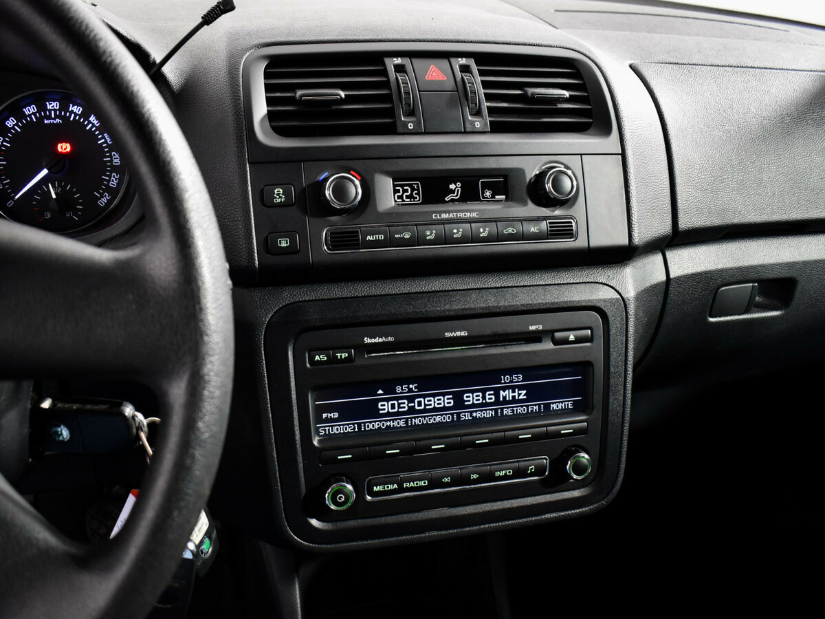 Skoda Fabia II Рестайлинг, 2012 Фото №18