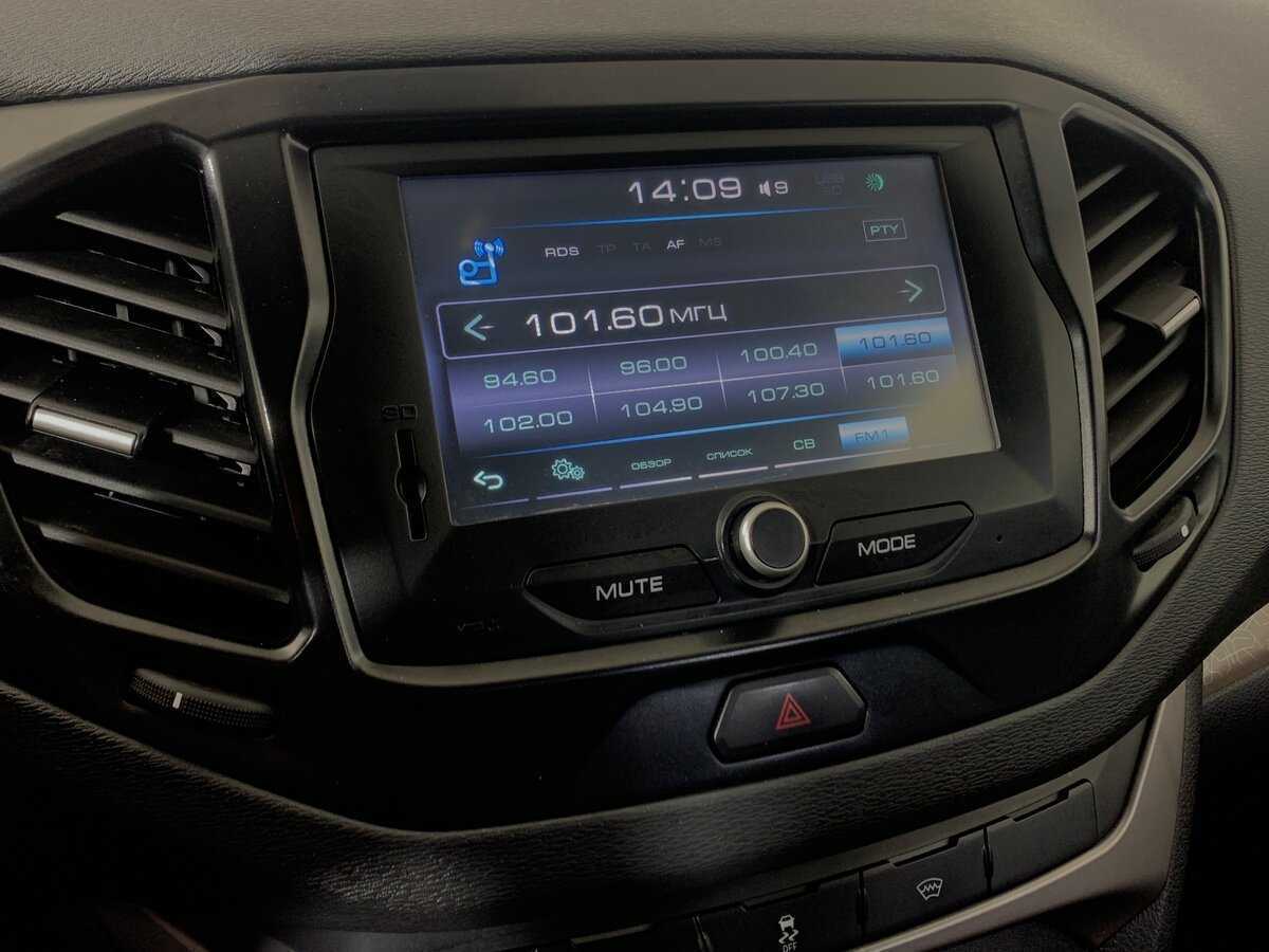 Lada (ВАЗ) Vesta SW, 2019 Фото №16