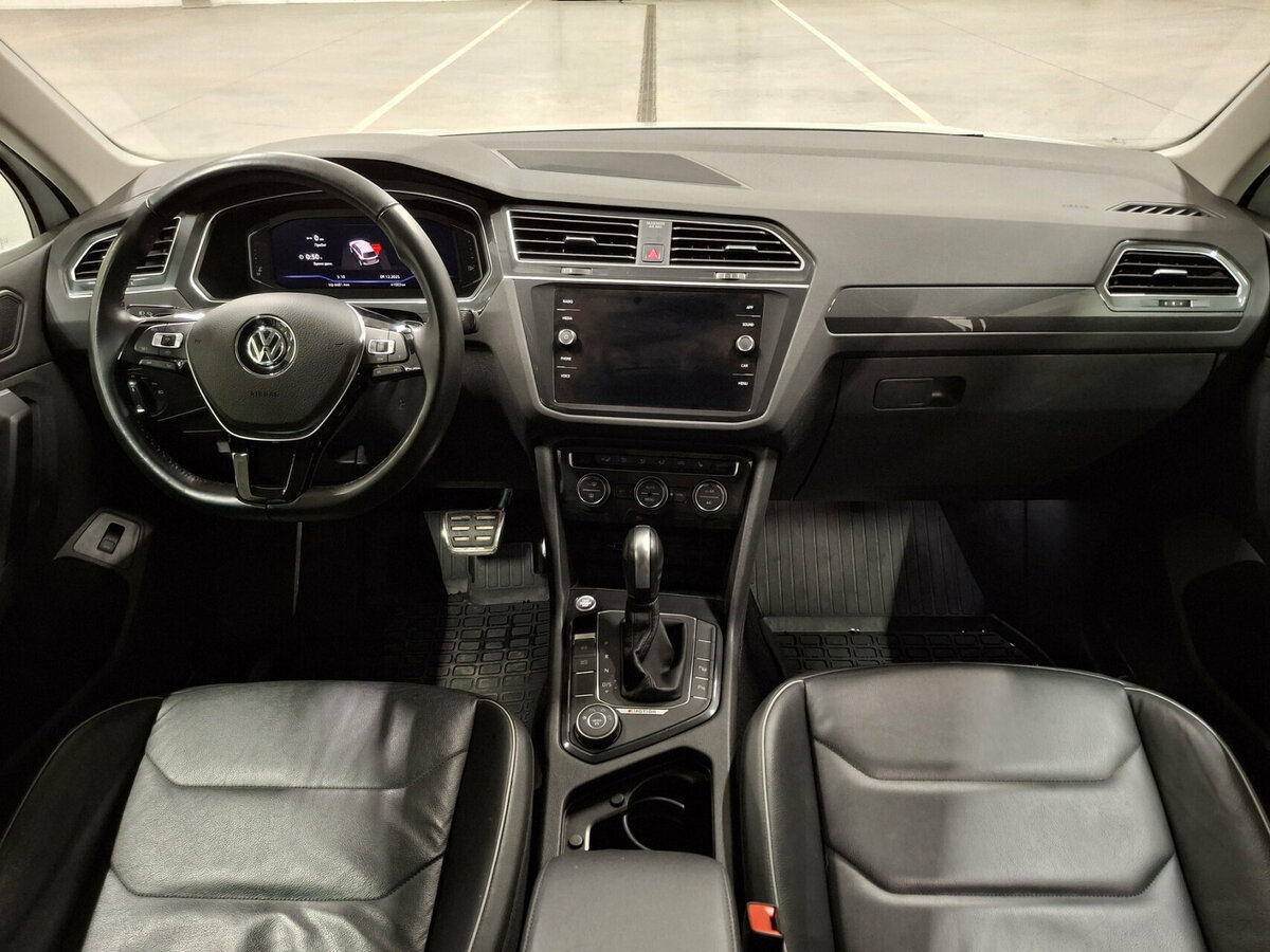 Volkswagen Tiguan II, 2020 Фото №14