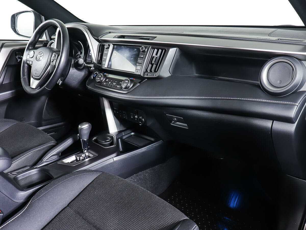 Toyota RAV4, 2018 Фото №8