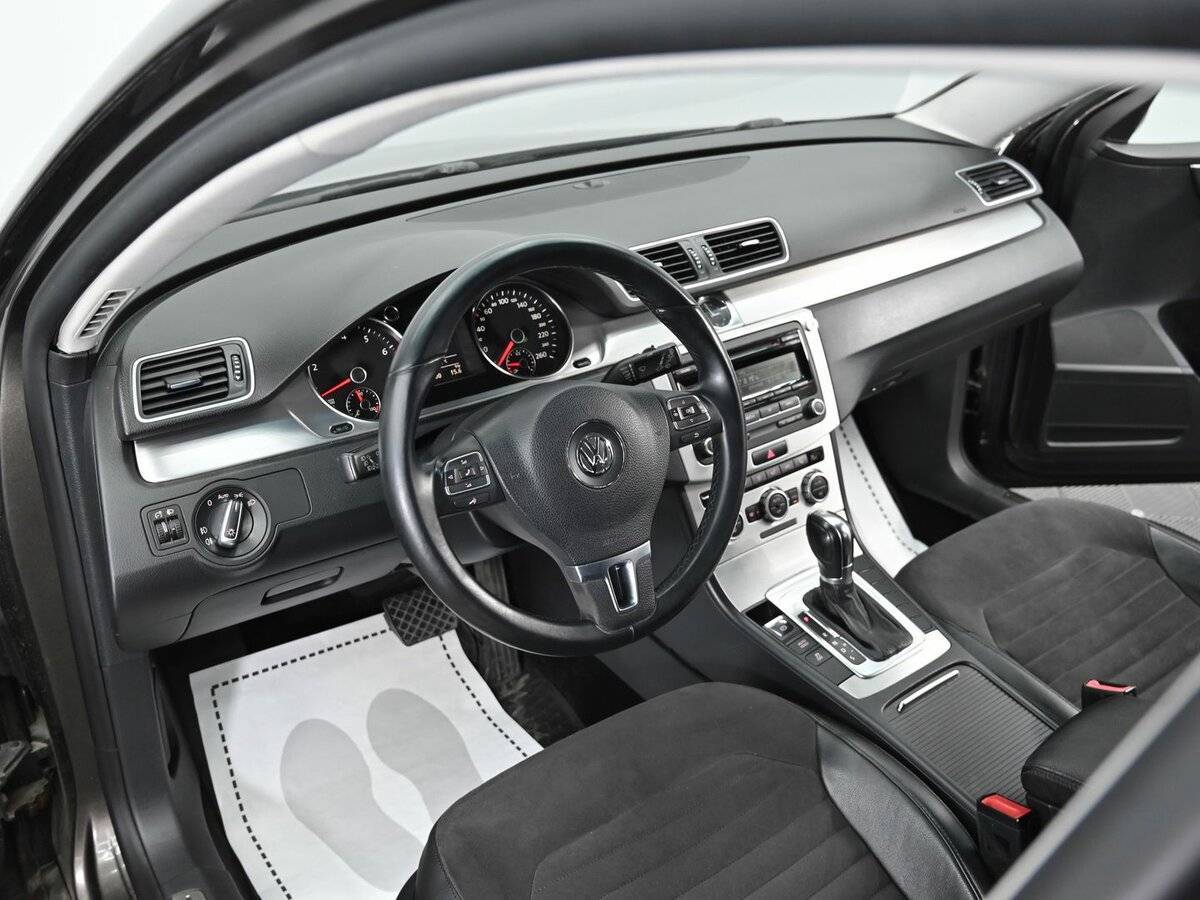 Volkswagen Passat, 2012 Фото №8