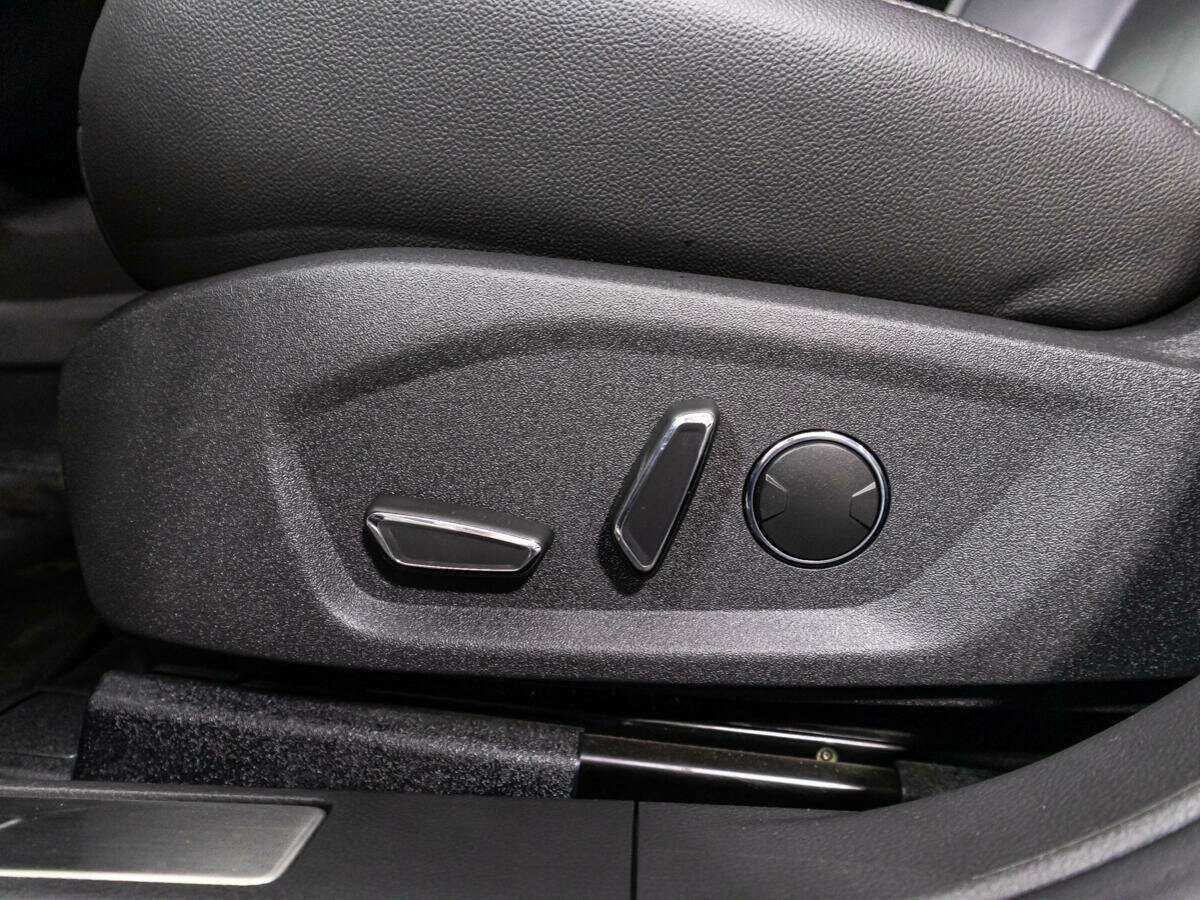 Ford Mondeo, 2017 Фото №15