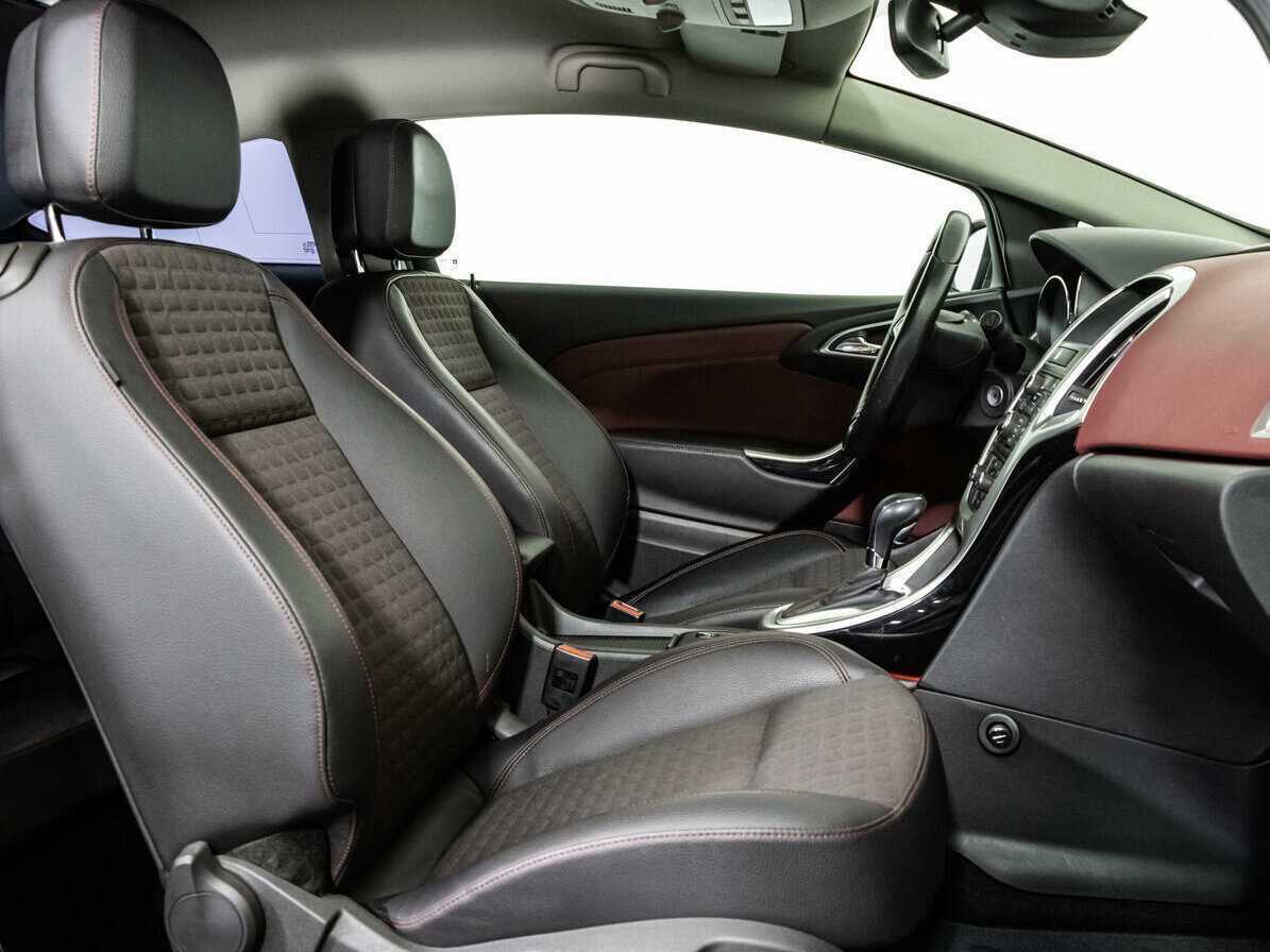 Opel Astra GTC, 2013 Фото №16