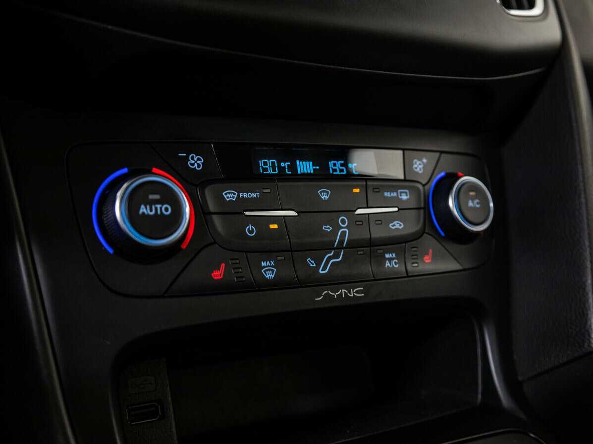 Ford Focus, 2018 Фото №16