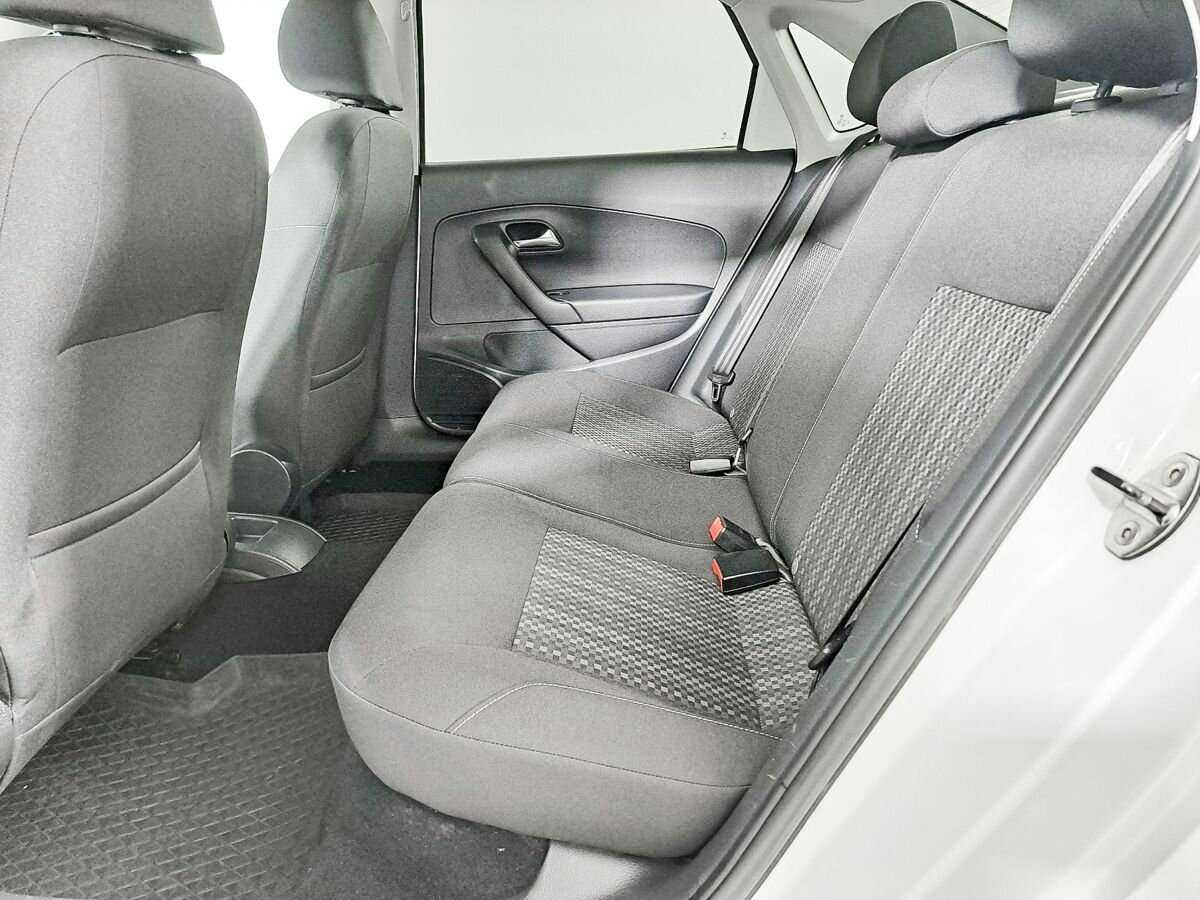 Volkswagen Polo, 2015 Фото №11