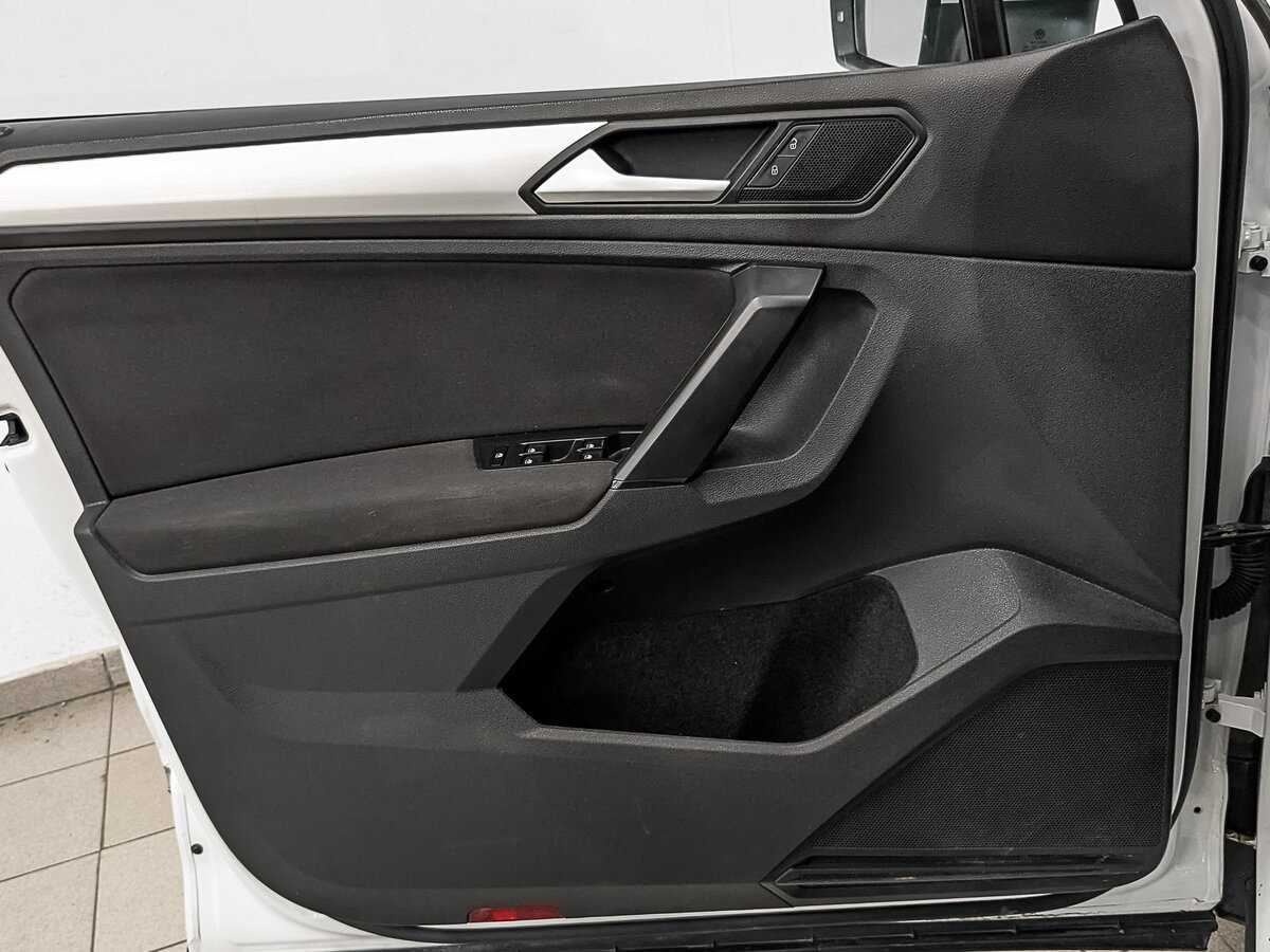 Volkswagen Tiguan, 2021 Фото №18