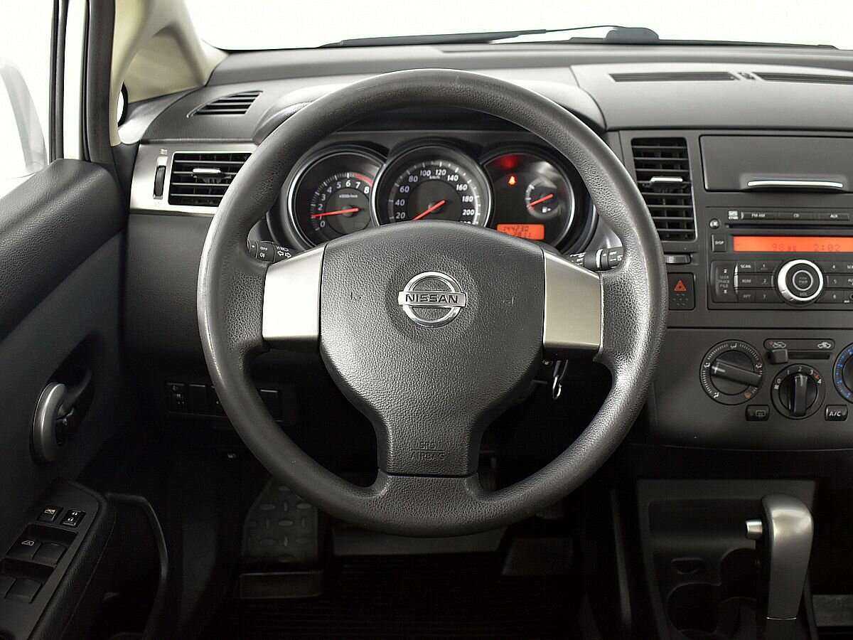Nissan Tiida, 2013 Фото №11