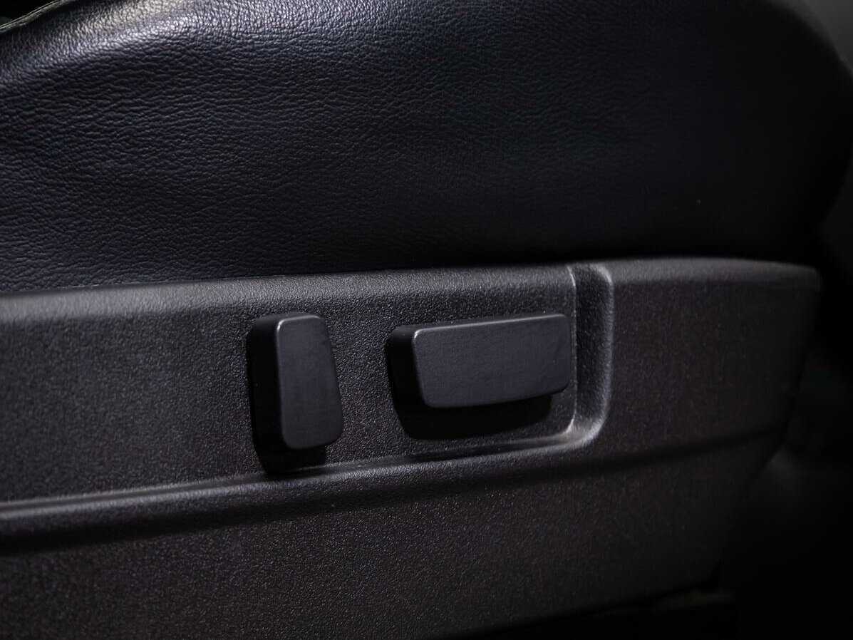 Mitsubishi Pajero Sport, 2015 Фото №15