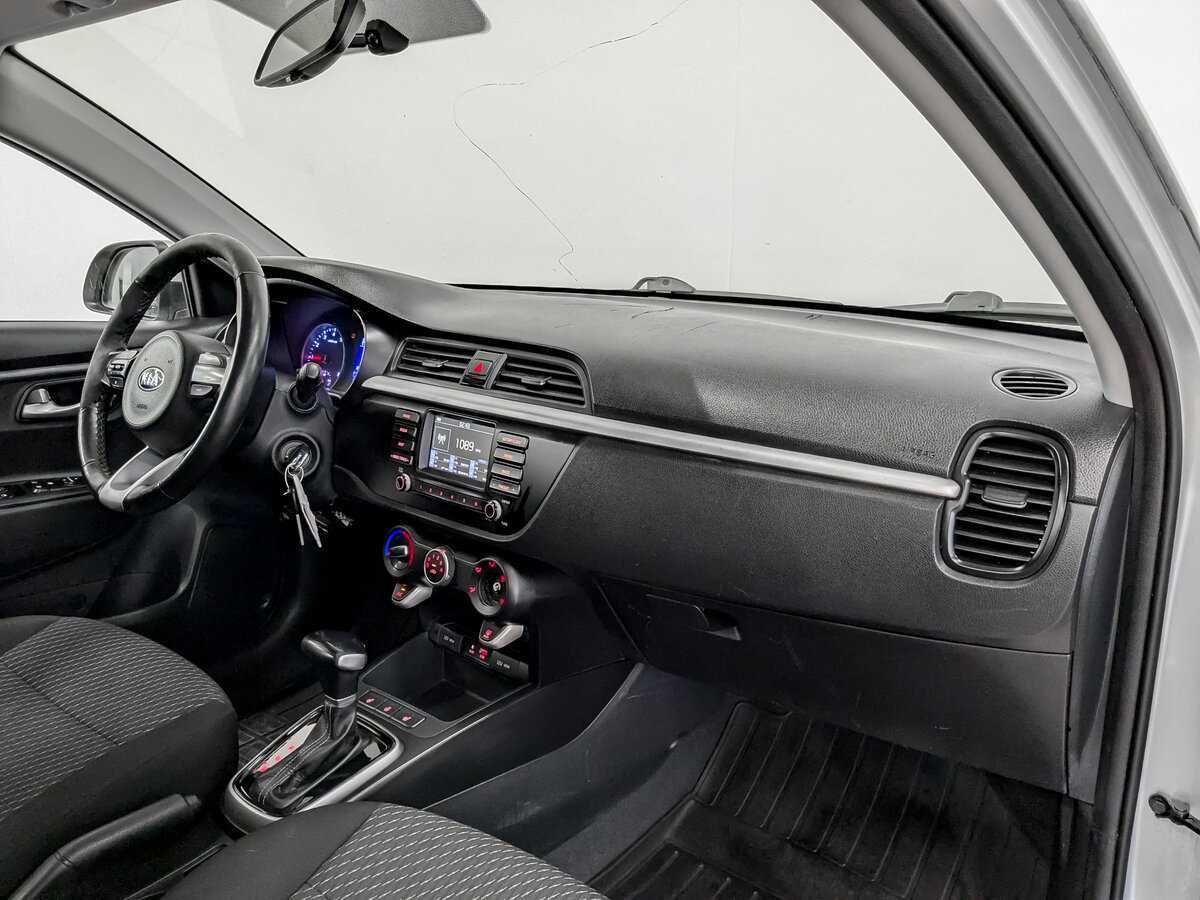 Kia Rio X-Line, 2020 Фото №11