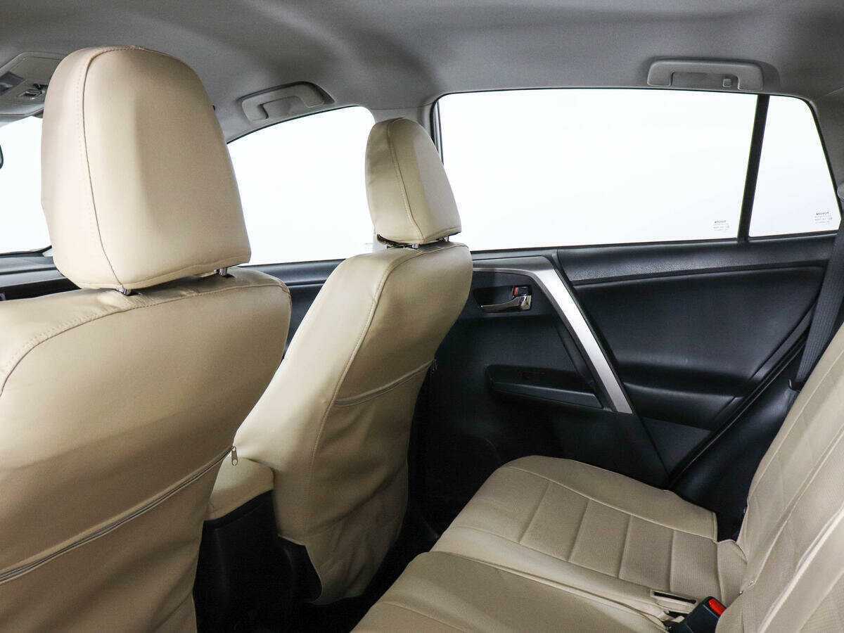 Toyota RAV4, 2017 Фото №12