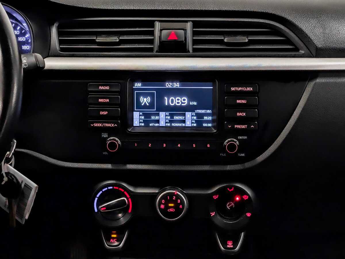 Kia Rio X-Line, 2020 Фото №15