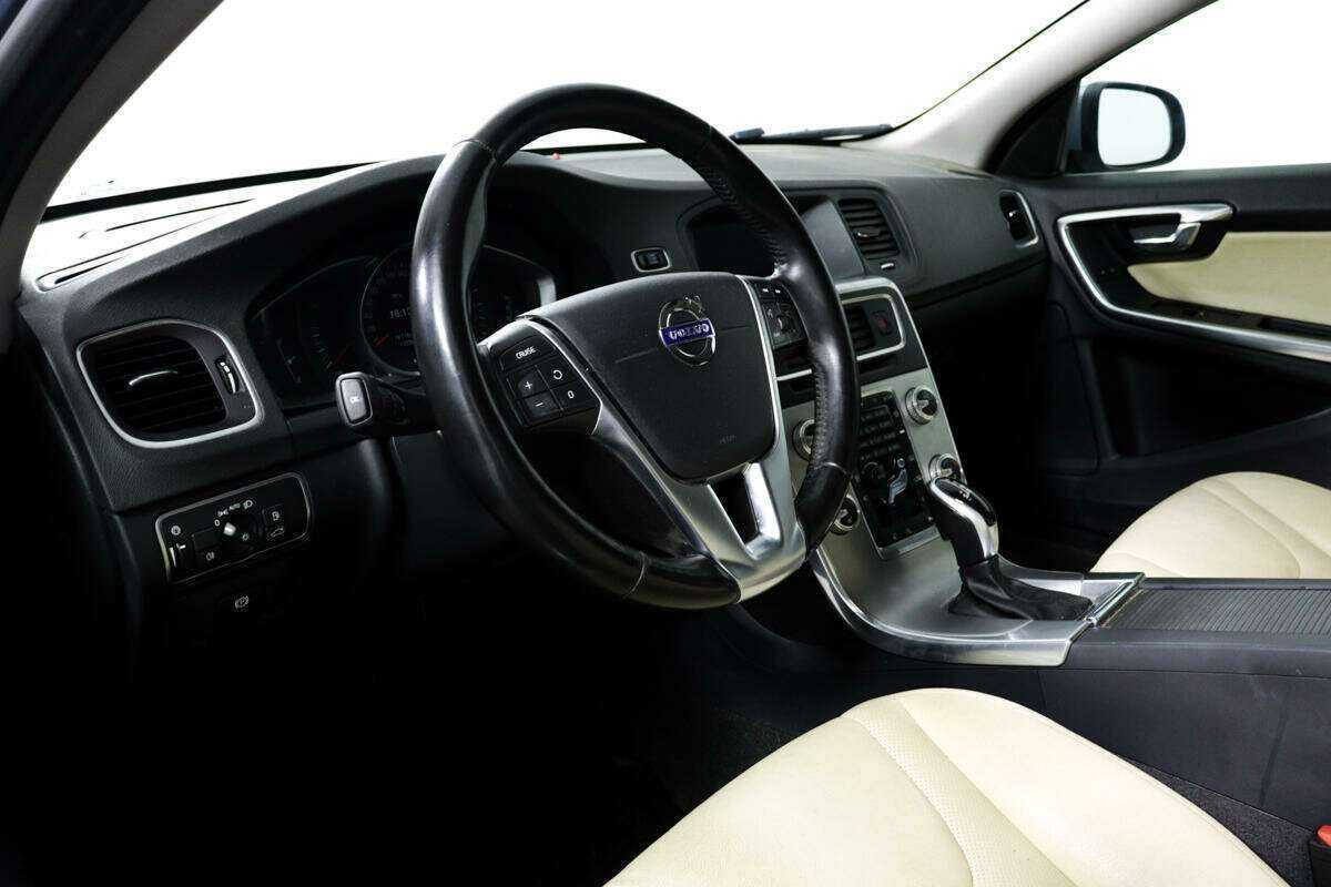 Volvo S60, 2017 Фото №13