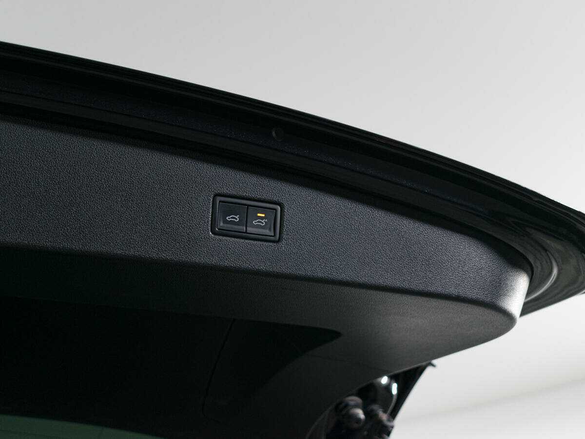 Volkswagen Tiguan, 2018 Фото №8