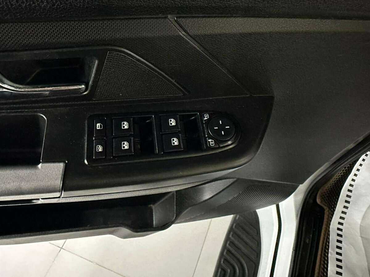 УАЗ Patriot, 2018 Фото №8