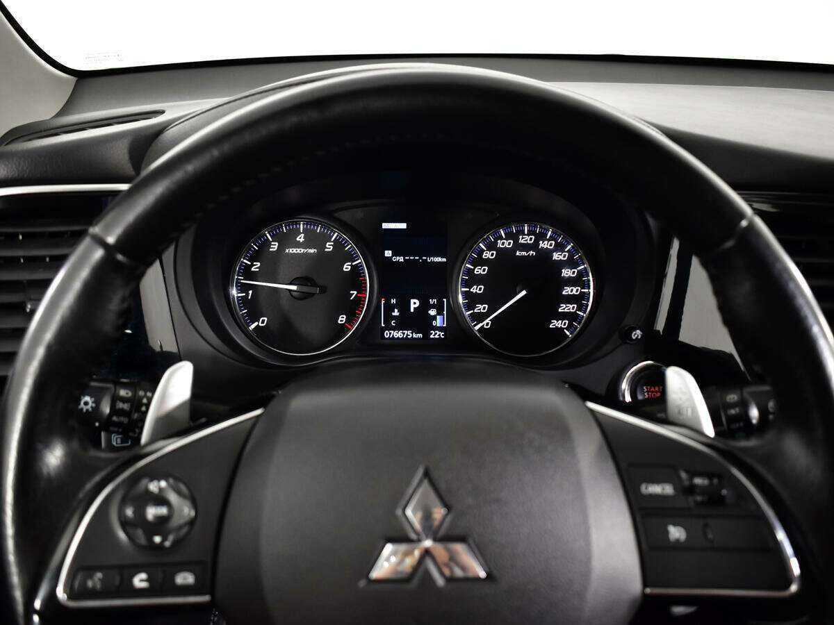 Mitsubishi Outlander, 2016 Фото №11