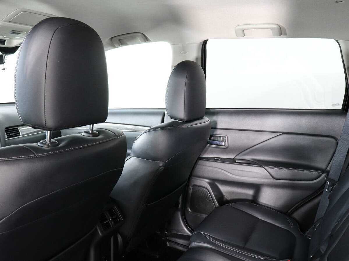 Mitsubishi Outlander, 2022 Фото №12