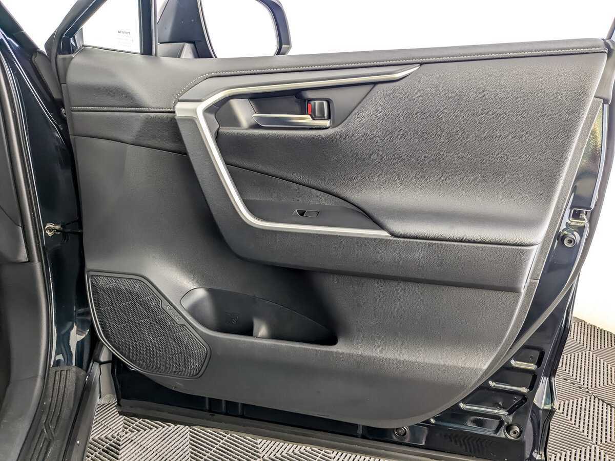 Toyota RAV4, 2020 Фото №9