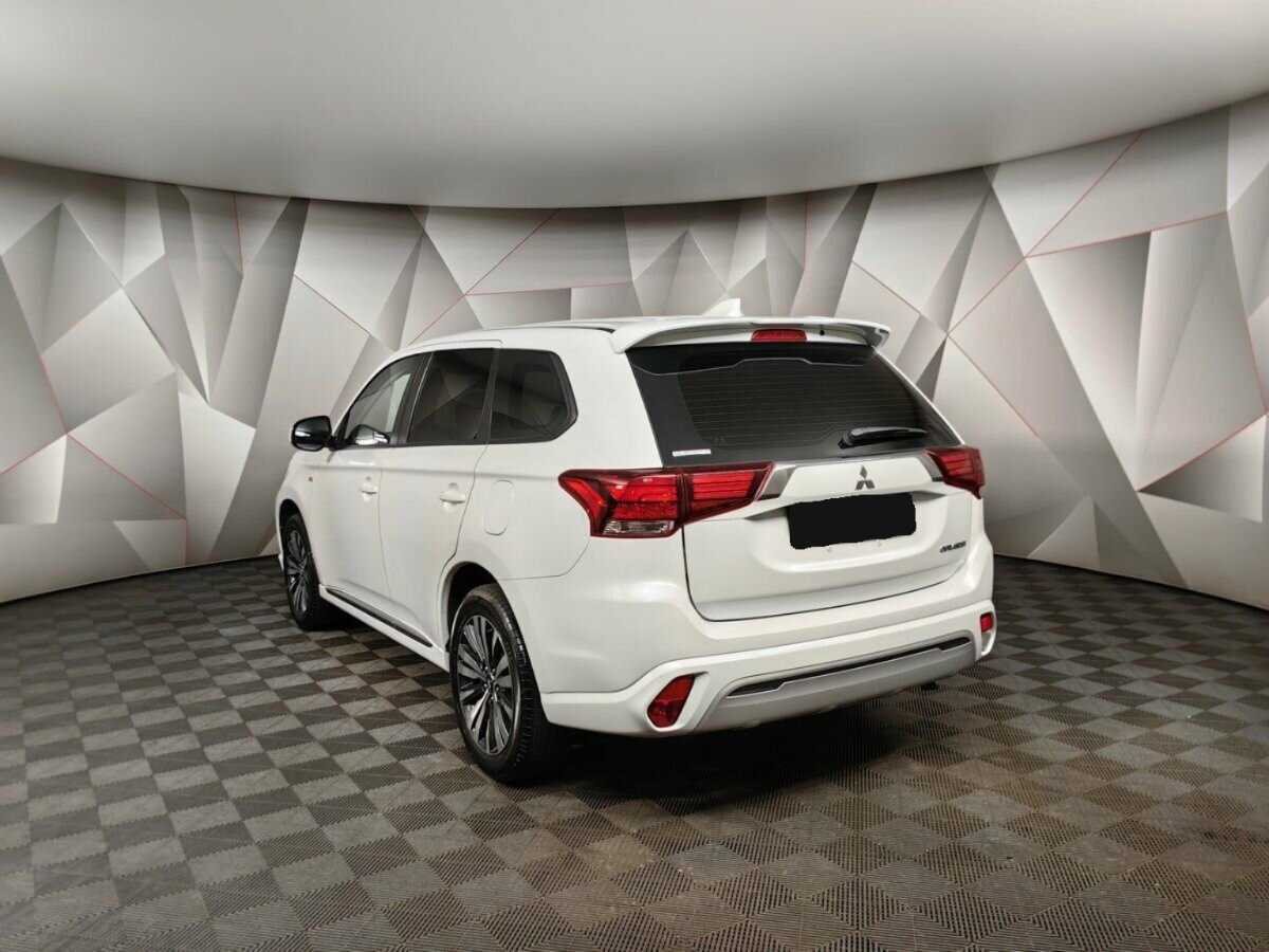 Mitsubishi Outlander, 2022 Фото №3