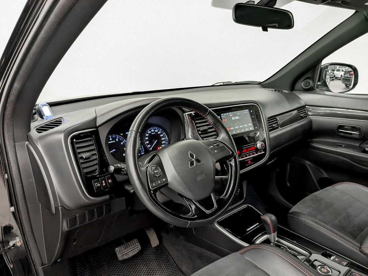 Mitsubishi Outlander, 2021 Фото №16