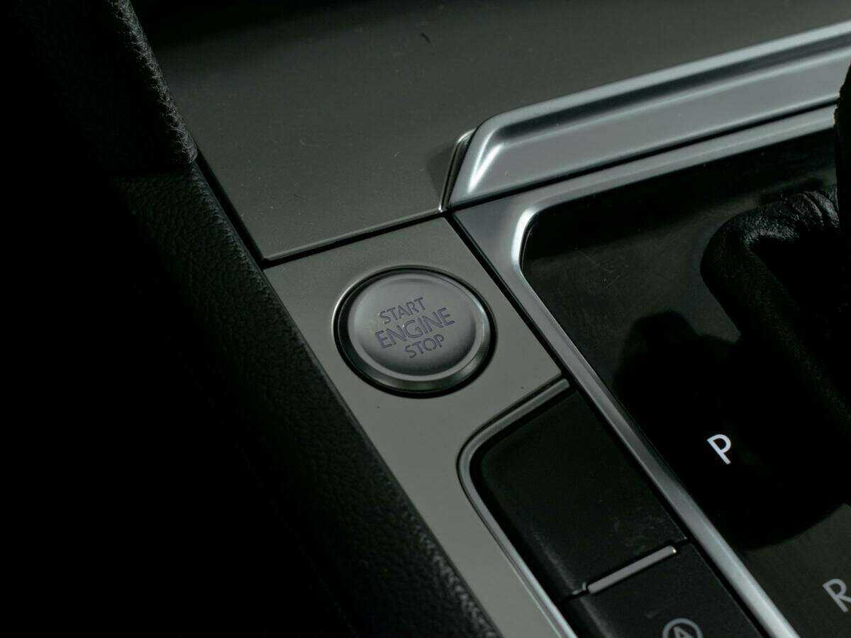 Volkswagen Passat, 2017 Фото №14