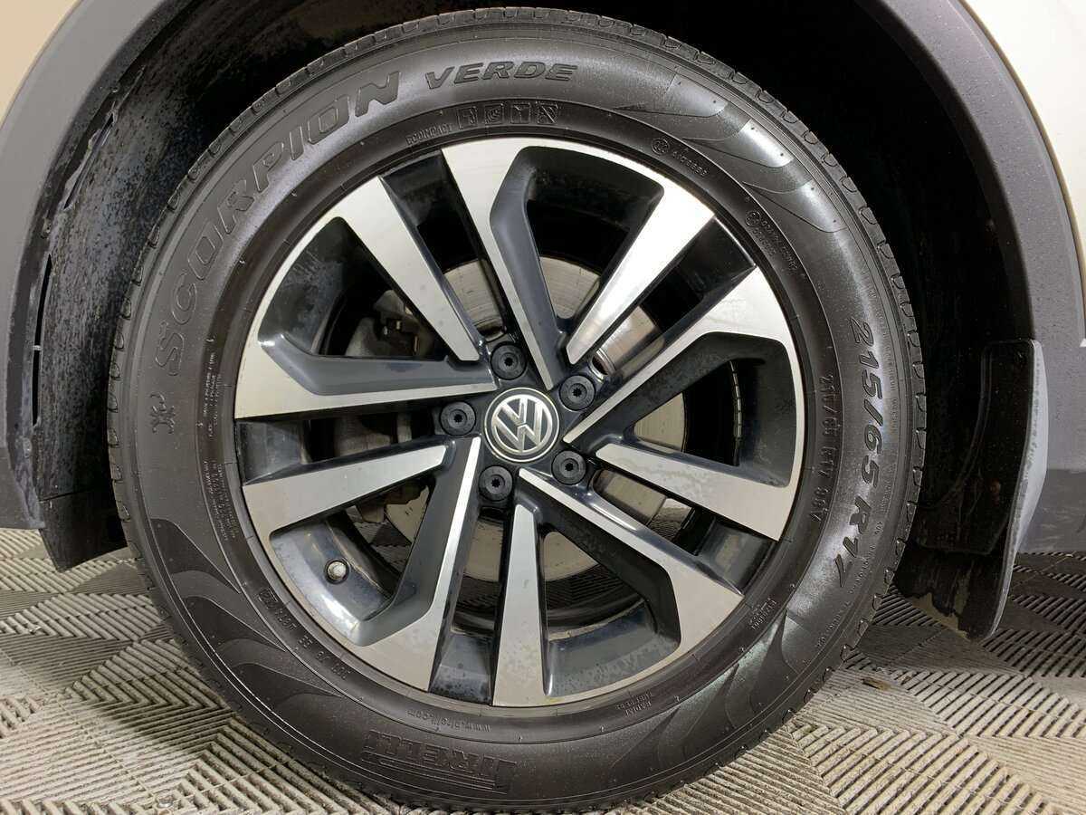 Volkswagen Tiguan, 2020 Фото №9