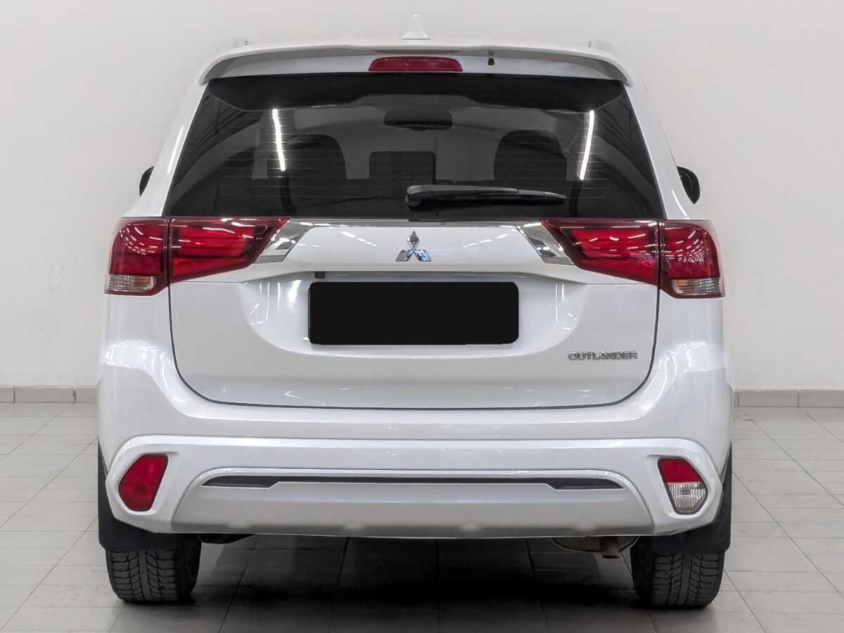 Mitsubishi Outlander, 2022 Фото №6