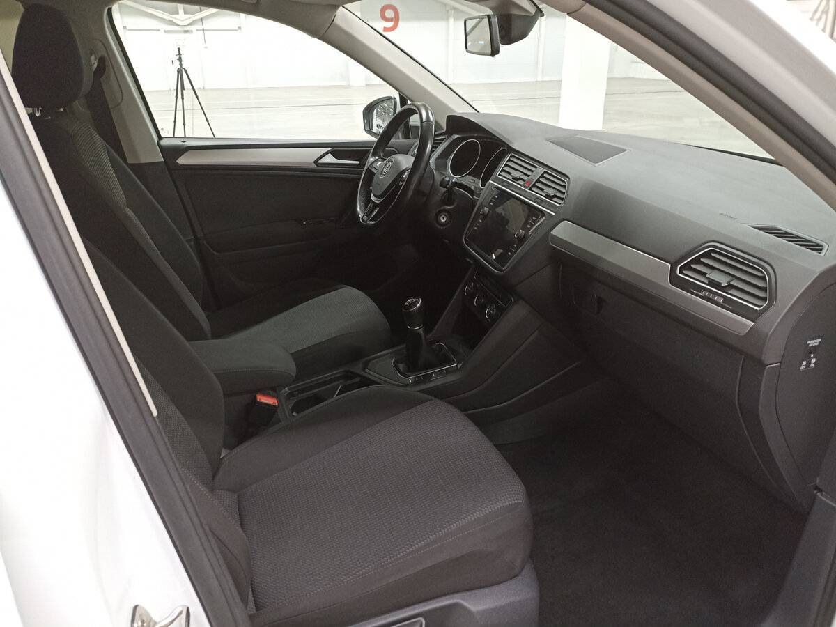 Volkswagen Tiguan, 2019 Фото №11