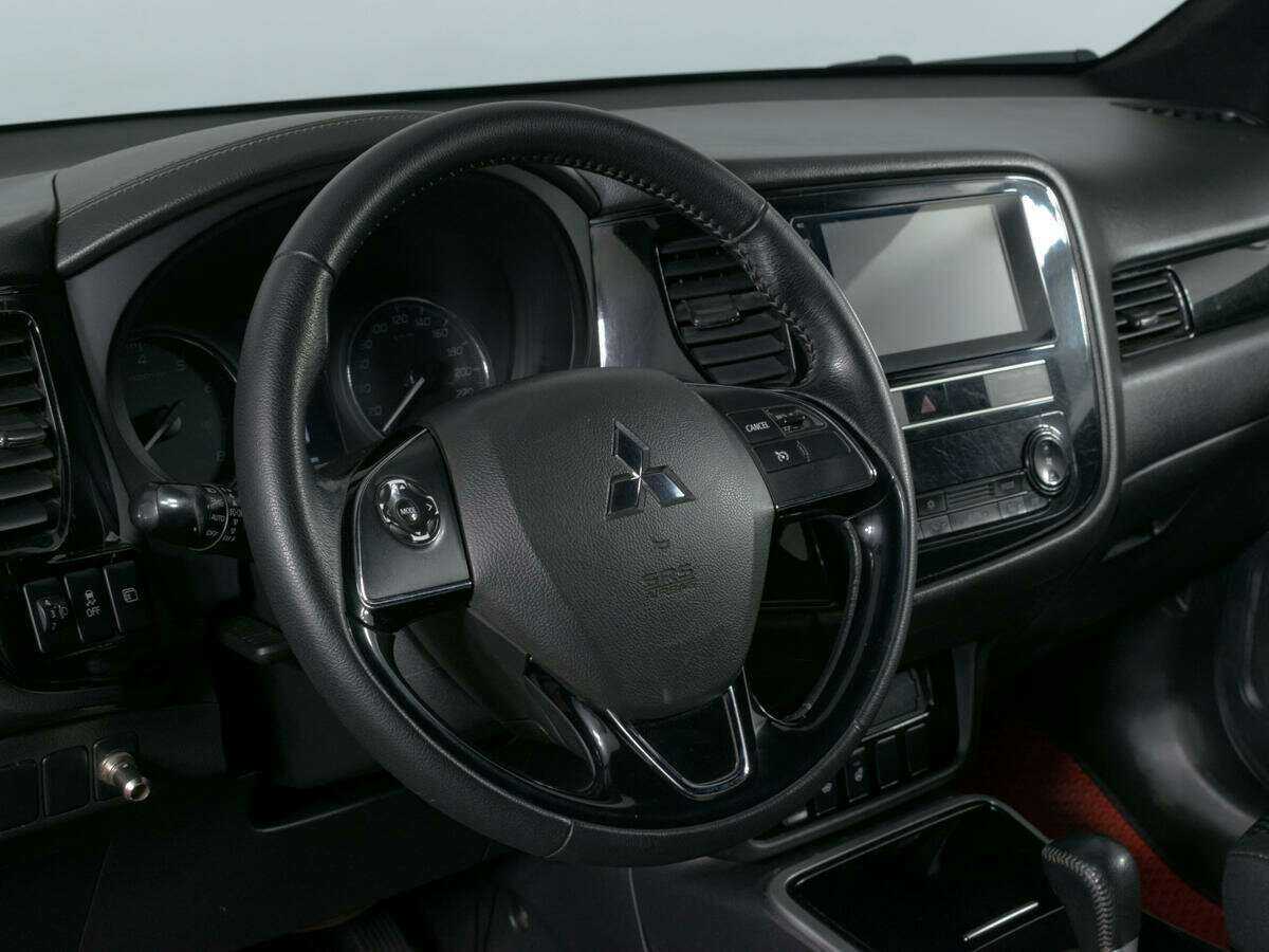 Mitsubishi Outlander, 2018 Фото №11