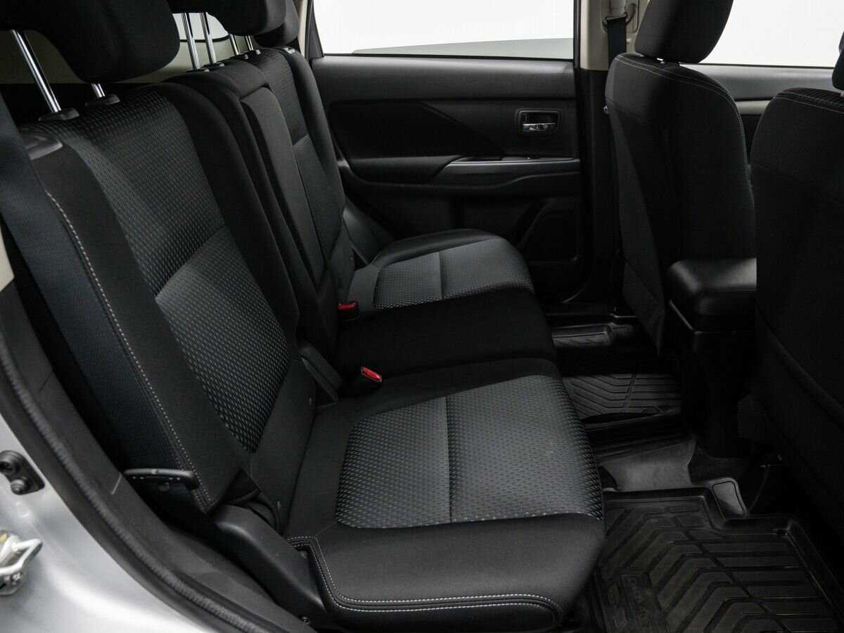 Mitsubishi Outlander, 2018 Фото №10