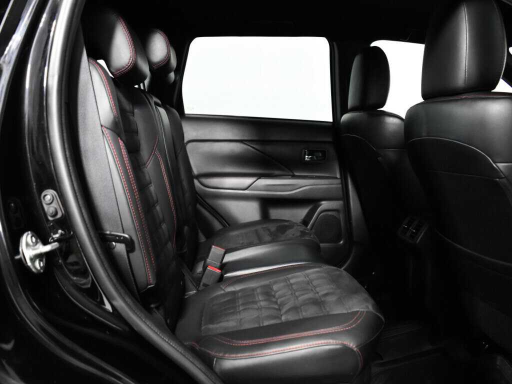 Mitsubishi Outlander, 2021 Фото №10