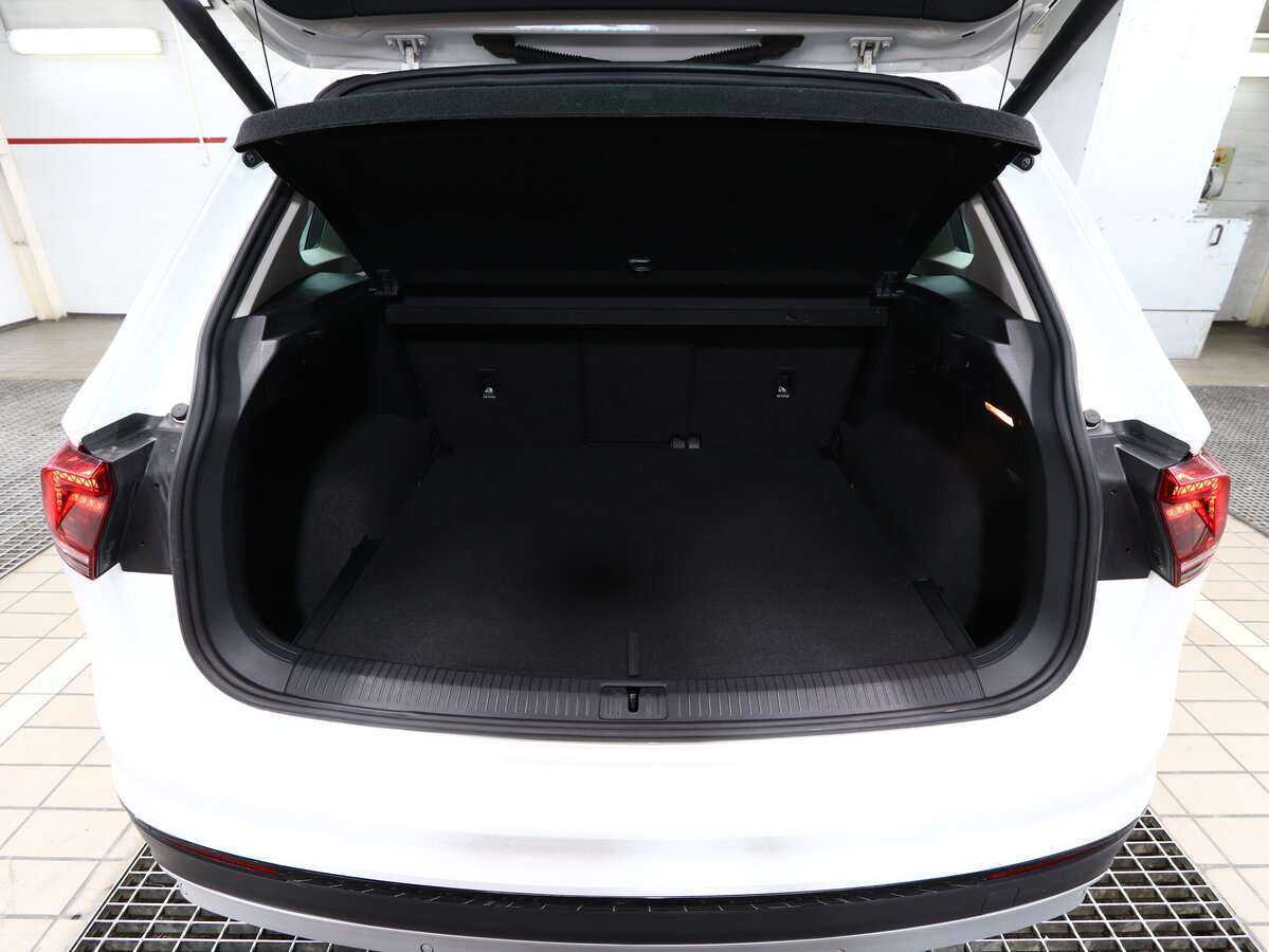 Volkswagen Tiguan, 2019 Фото №5