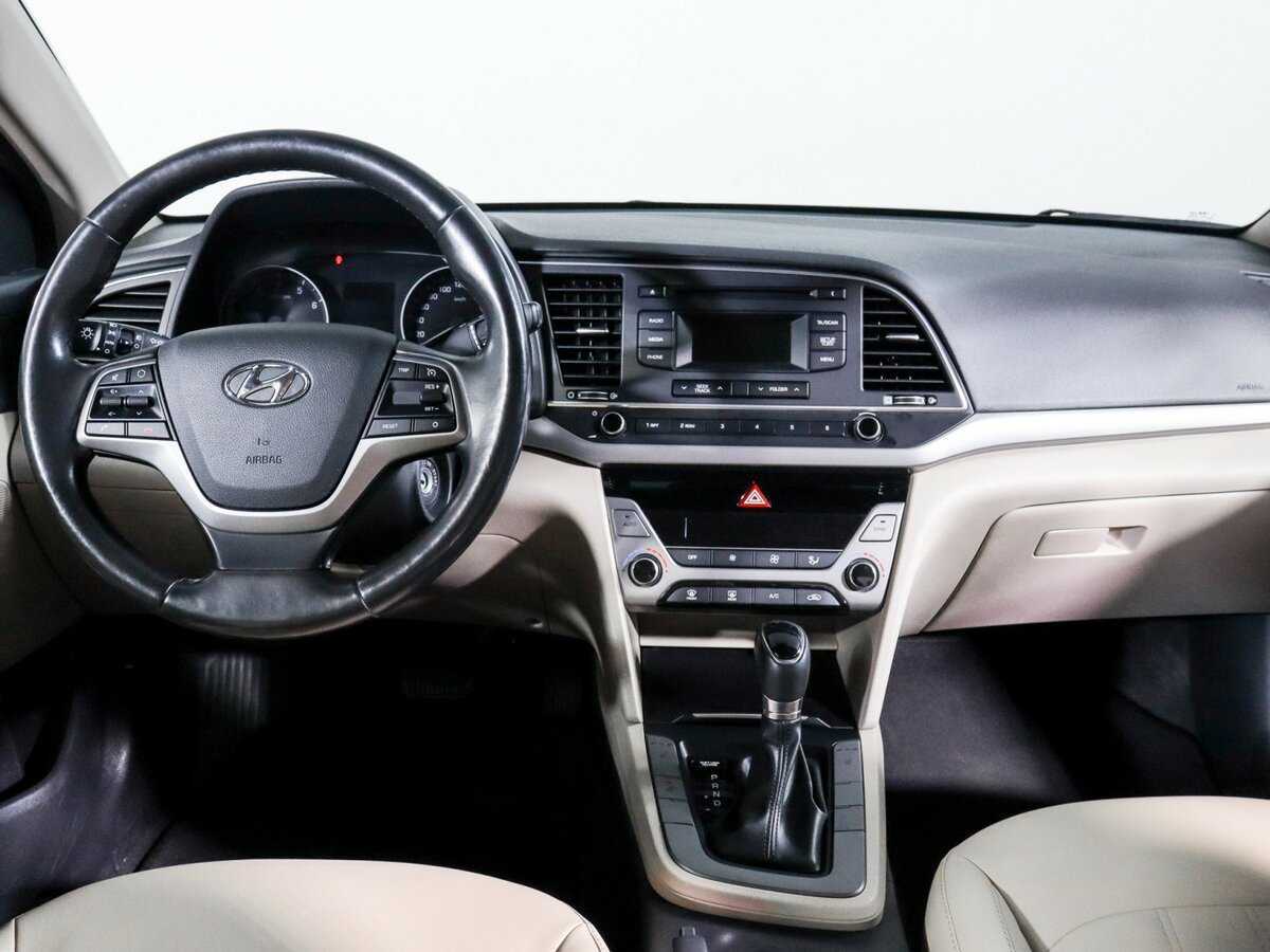Hyundai Elantra, 2018 Фото №9