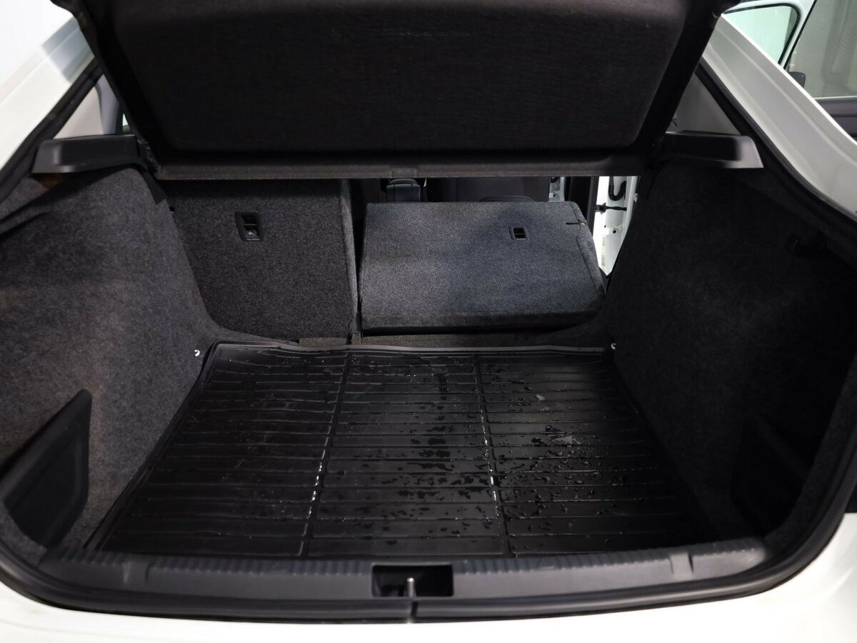 Skoda Rapid I, 2015 Фото №18