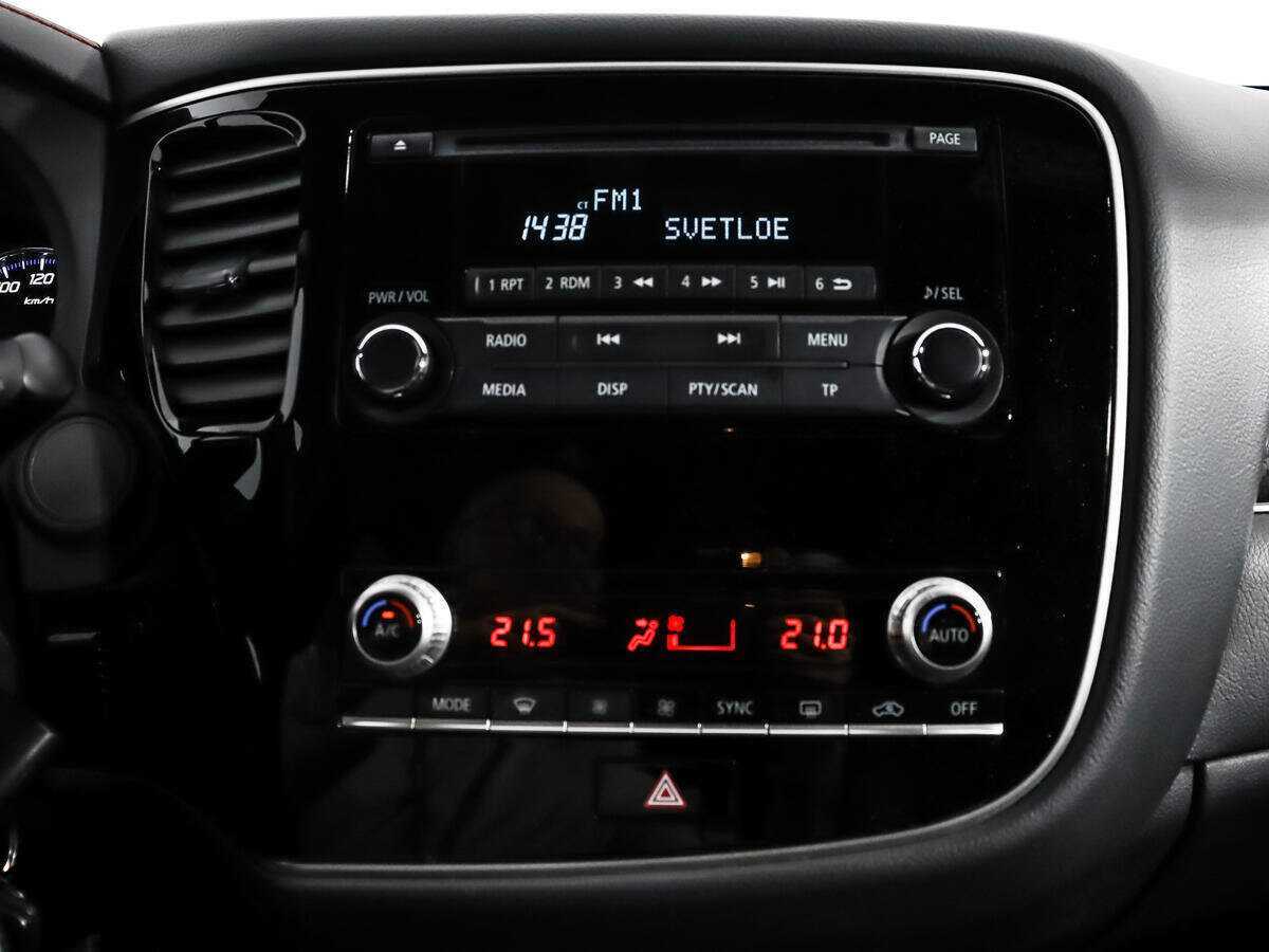 Mitsubishi Outlander, 2021 Фото №15