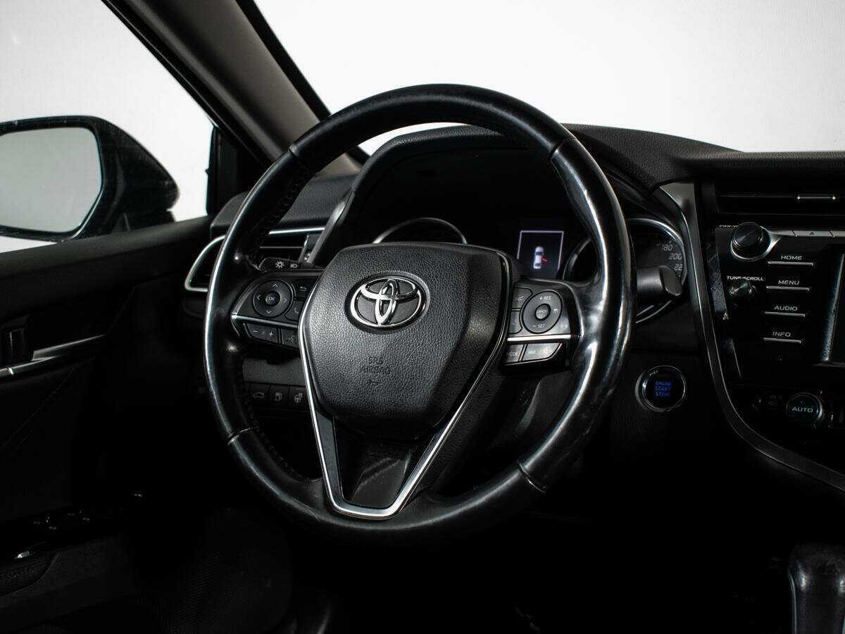 Toyota Camry, 2018 Фото №14