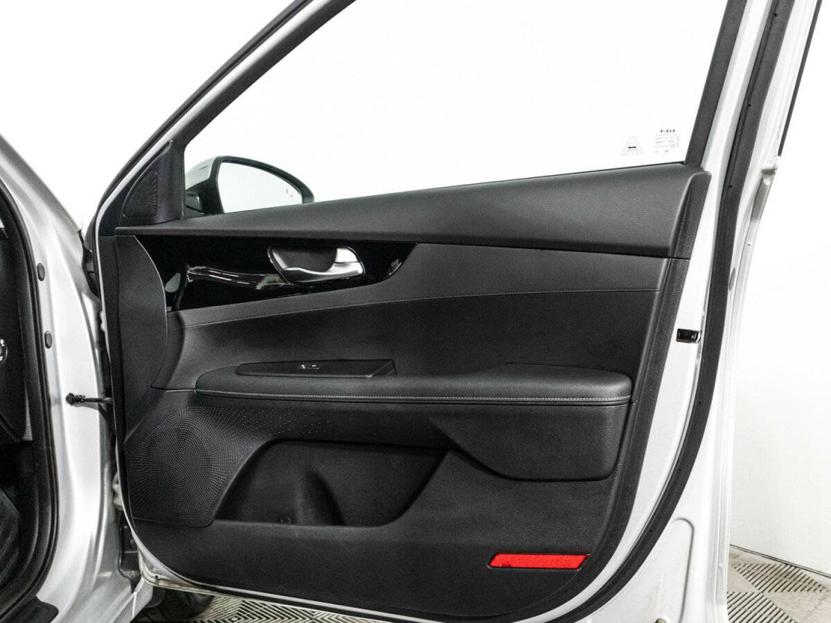 Kia Cerato, 2021 Фото №28