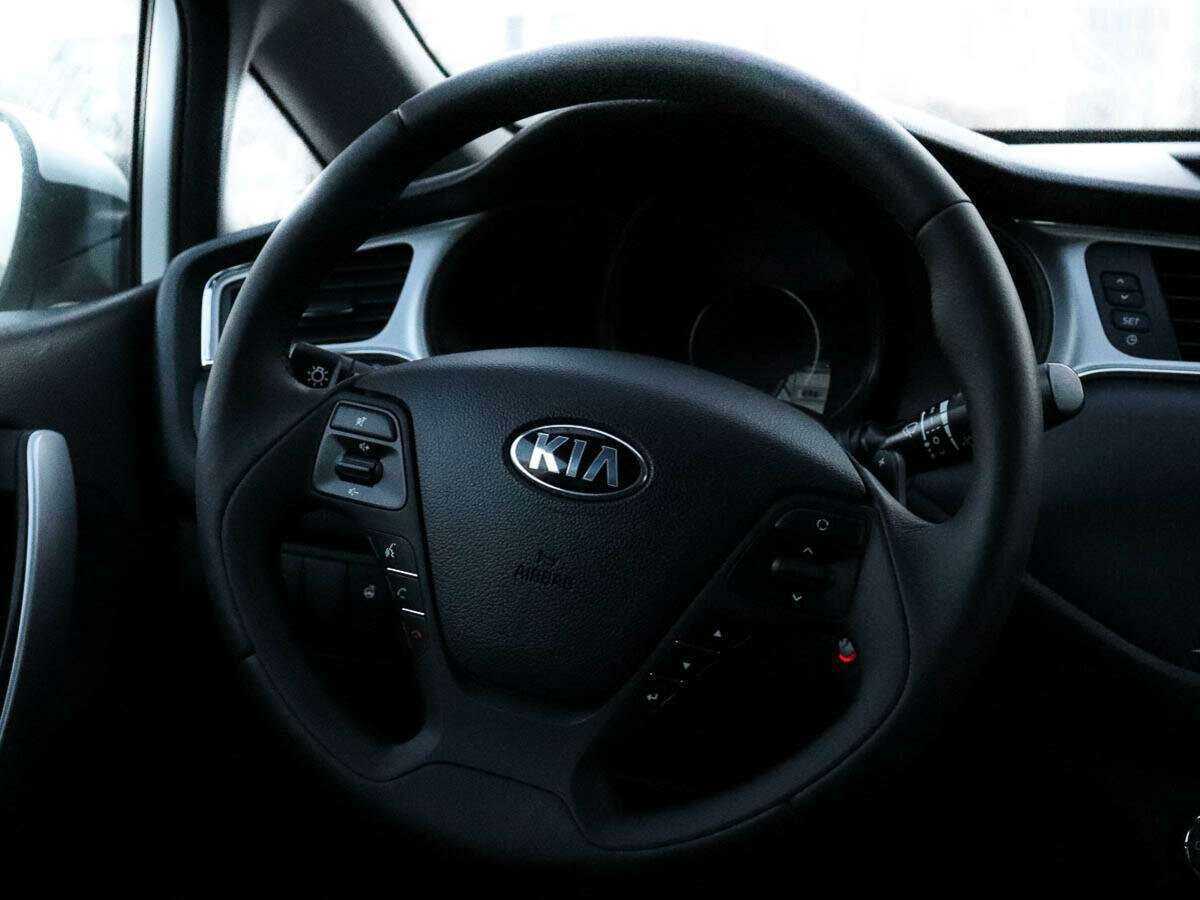 Kia Ceed, 2018 Фото №11