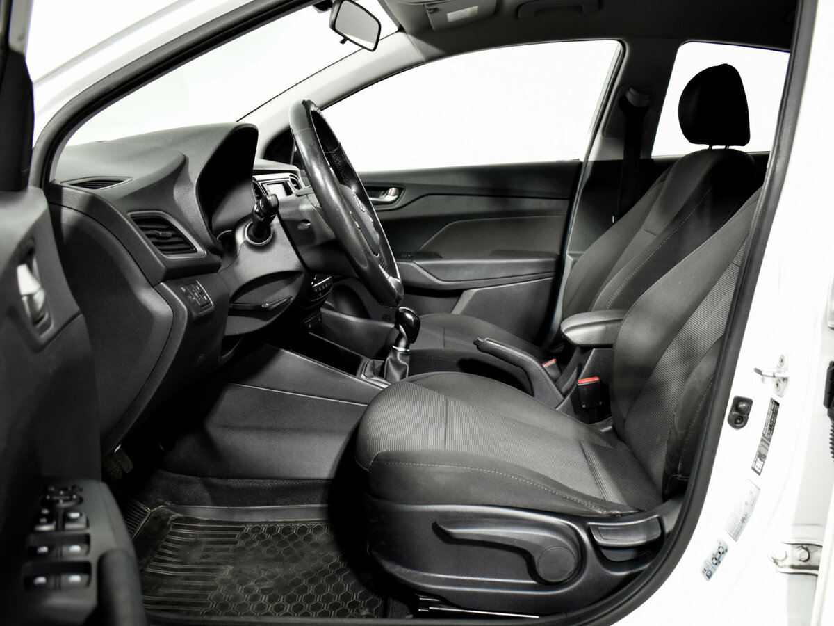 Hyundai Solaris II, 2018 Фото №10