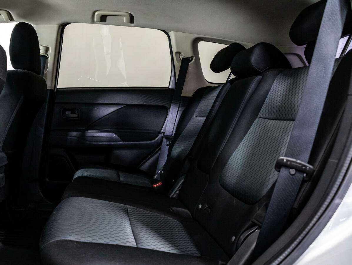 Mitsubishi Outlander, 2015 Фото №10