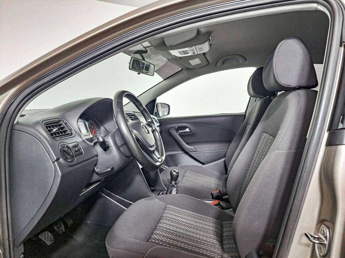 Volkswagen Polo, 2018 Фото №13