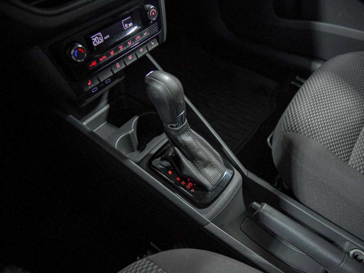 Volkswagen Polo, 2020 Фото №10