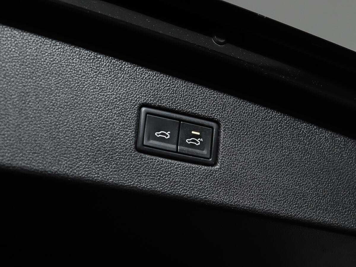 Volkswagen Tiguan, 2018 Фото №20