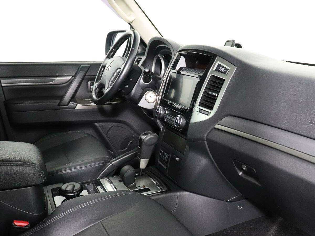 Mitsubishi Pajero, 2018 Фото №7