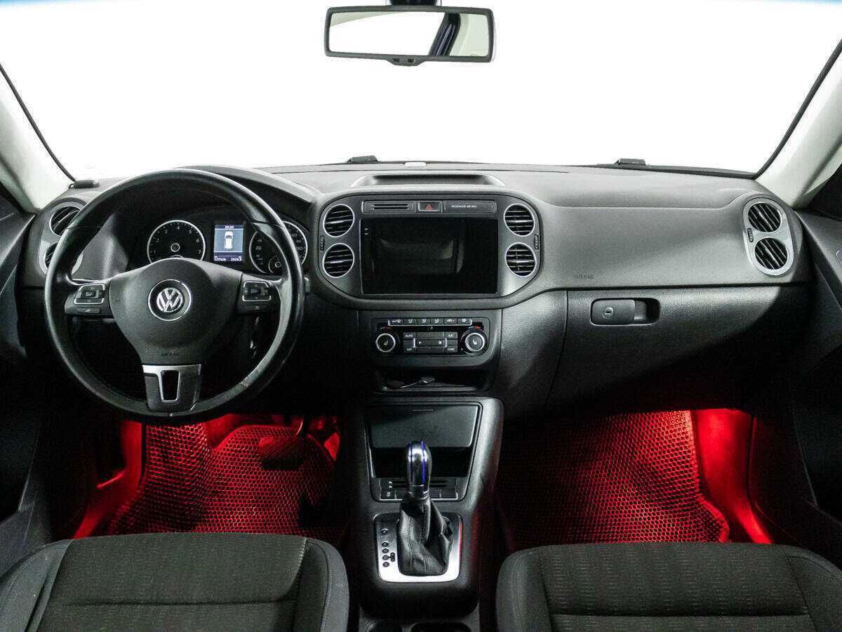 Volkswagen Tiguan, 2012 Фото №13
